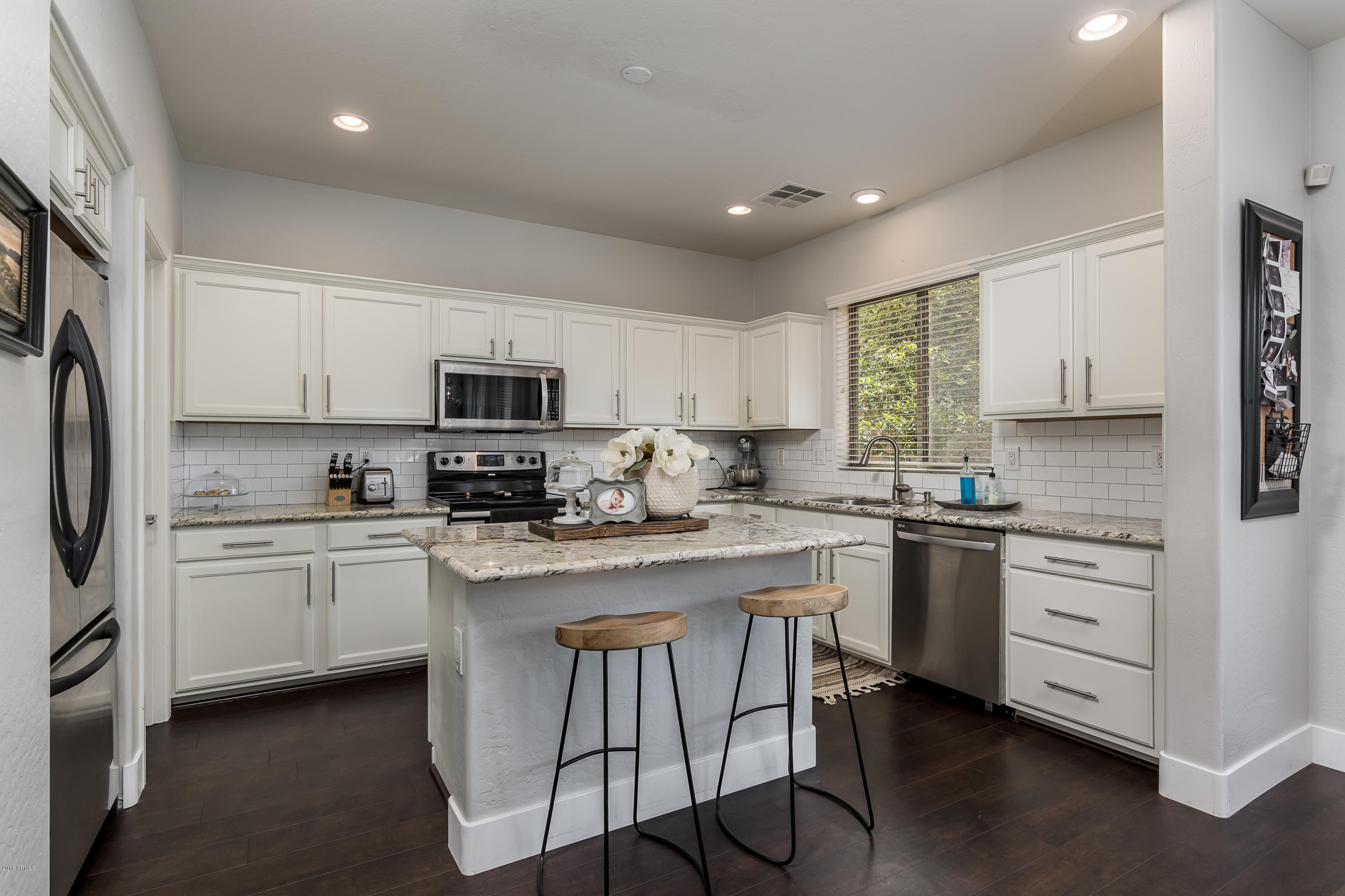 4569 East Del Rio Street Gilbert, AZ 85295 - Photo 8 of 35 4569 E Del Rio St - High Res-11