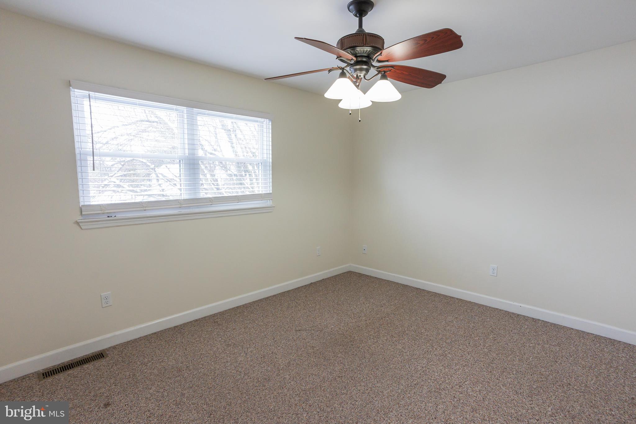 6 Overview Court Reading, PA 19607 - Photo 17 of 69 an empty room with a window