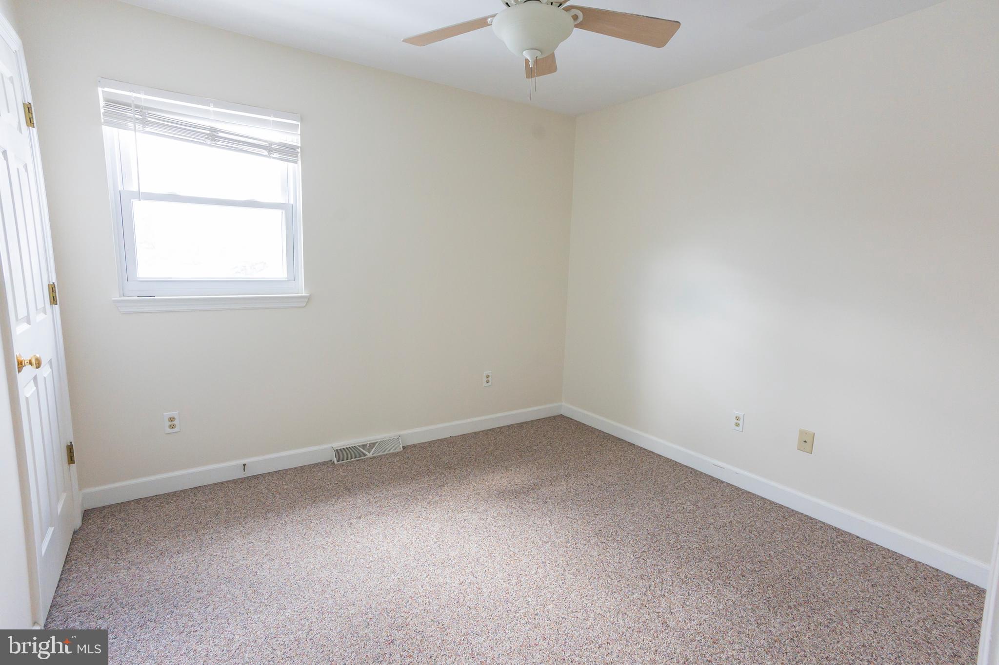 6 Overview Court Reading, PA 19607 - Photo 36 of 69 an empty room with a window