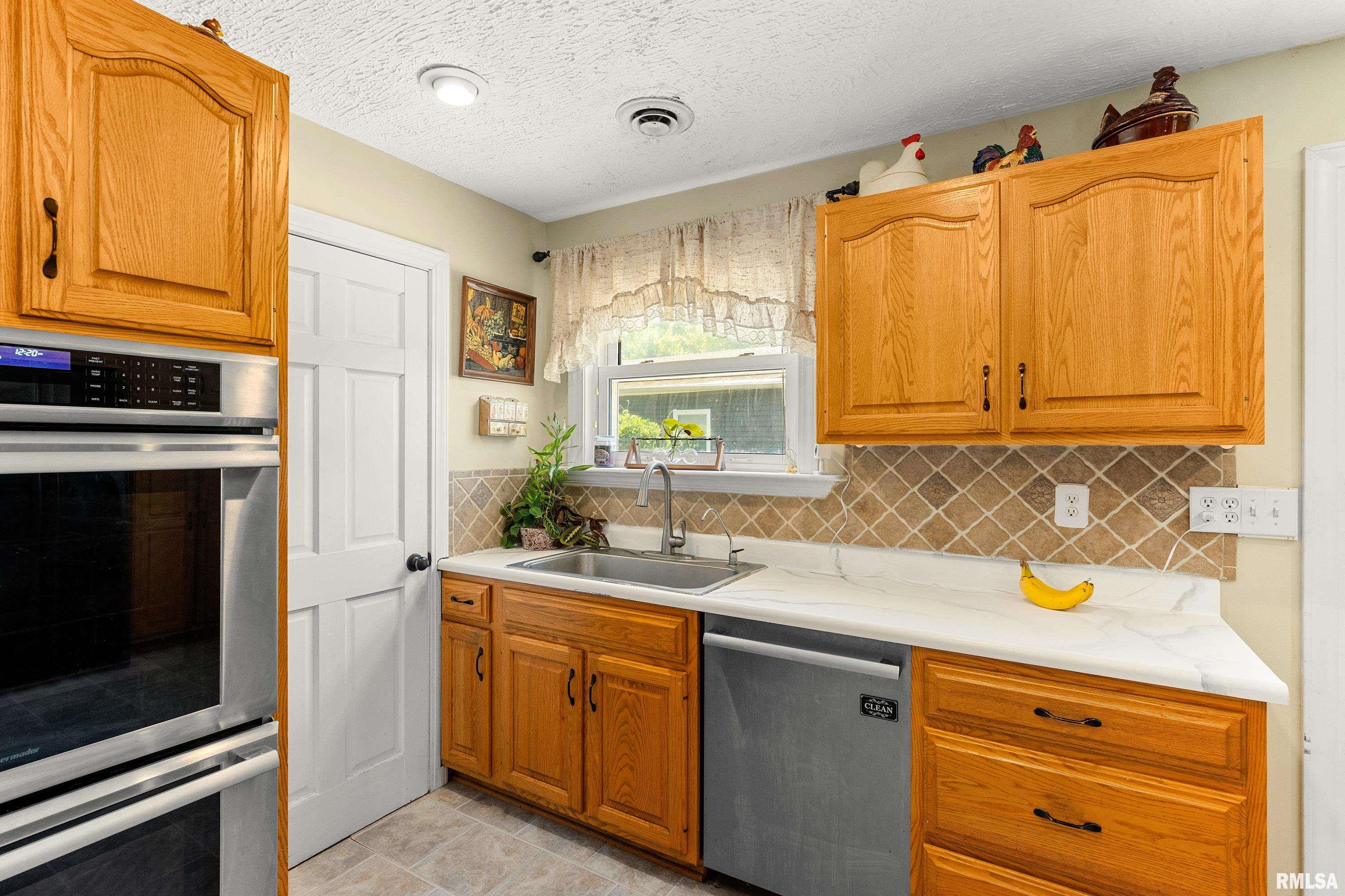 217 Frontenac Road Marquette Heights, IL 61554 - Photo 25 of 39