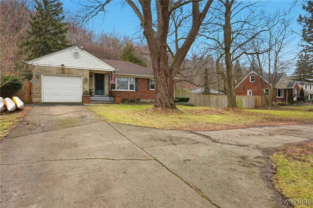 $249,900 | 933 Creek Rd Extension, Lewiston, NY 14092