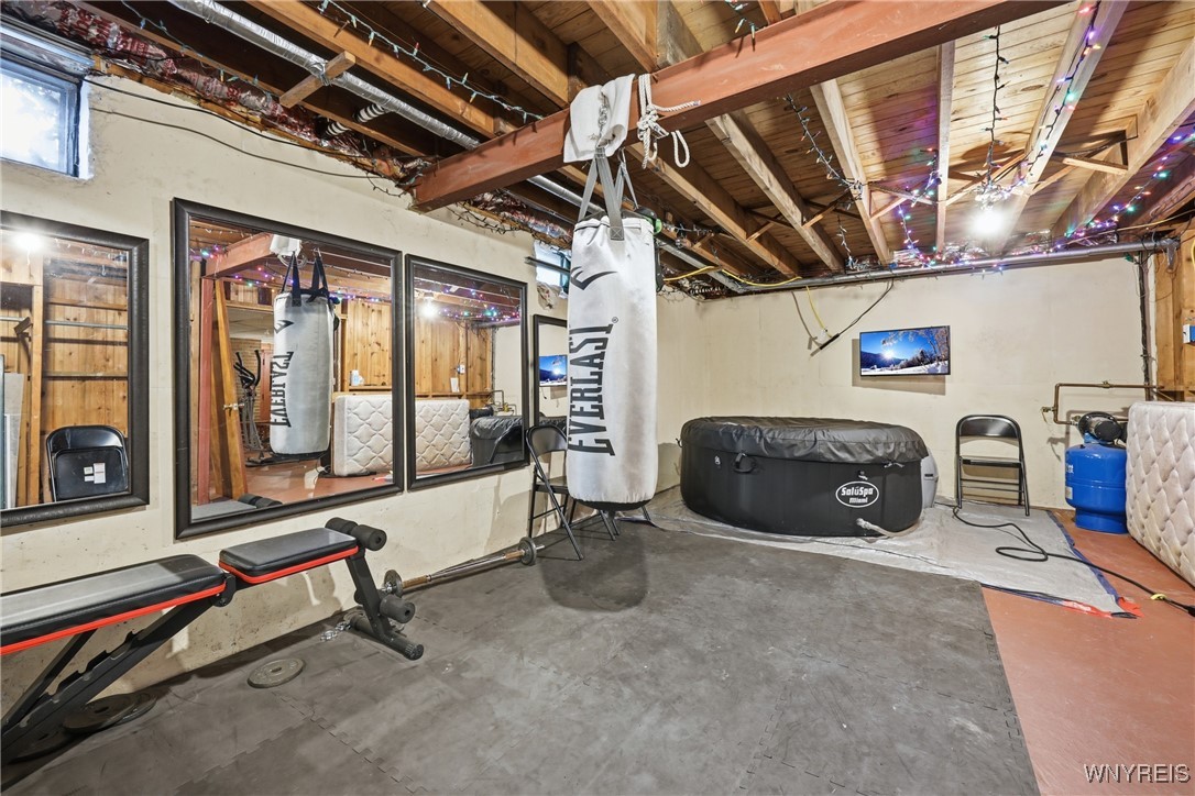 933 Creek Rd Extension Lewiston, NY 14092 - Photo 22 of 28