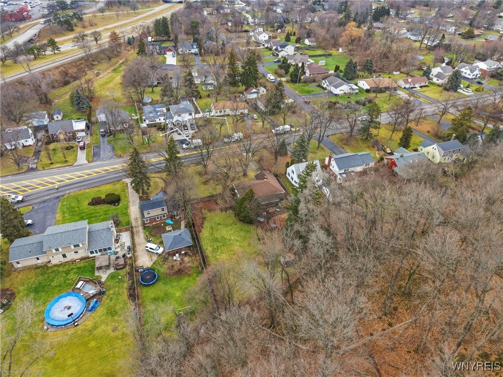 933 Creek Rd Extension Lewiston, NY 14092 - Photo 27 of 28