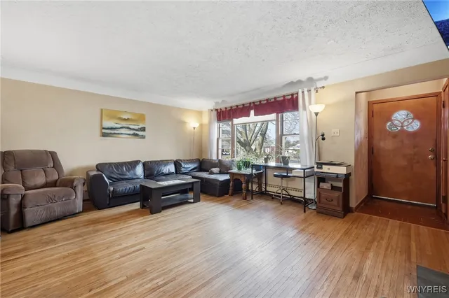 $249,900 | 933 Creek Rd Extension, Lewiston, NY 14092