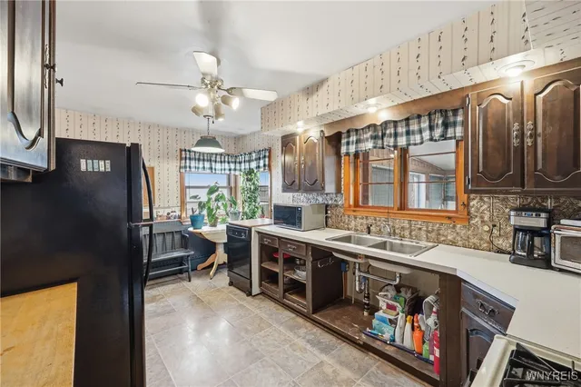 $249,900 | 933 Creek Rd Extension, Lewiston, NY 14092