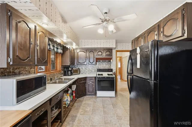 $249,900 | 933 Creek Rd Extension, Lewiston, NY 14092