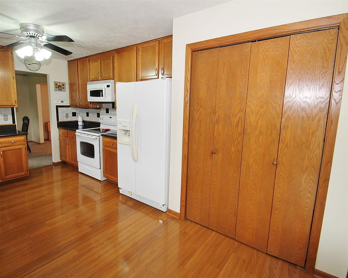 1298 Griggs Road Rockford, IL 61108 - Photo 9 of 25 Gallery Image 9