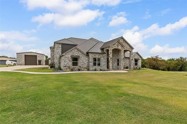 $1,750,000 | 5705 Autumn Trail, Celina, TX 75009