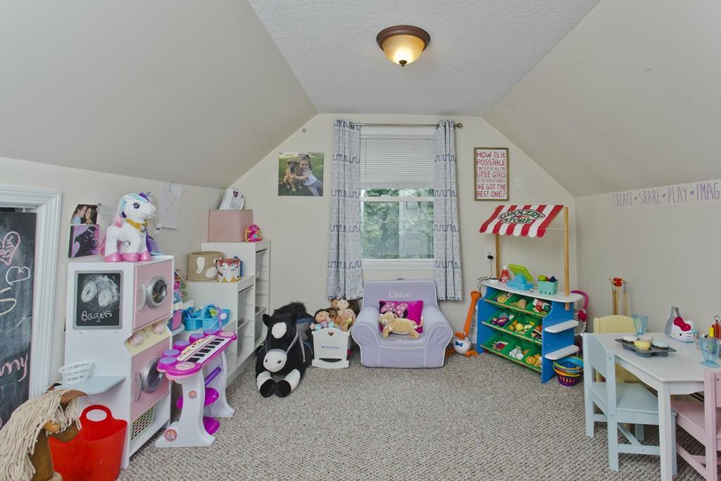 90 Nelson Circle West Springfield, MA 01089 - Photo 33 of 41 Gallery Image 33