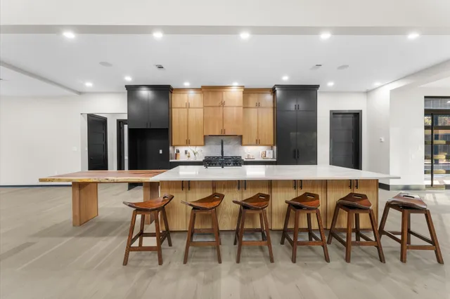 $2,600,000 | 11415 Magnolia Bend Drive, Conroe, TX 77302