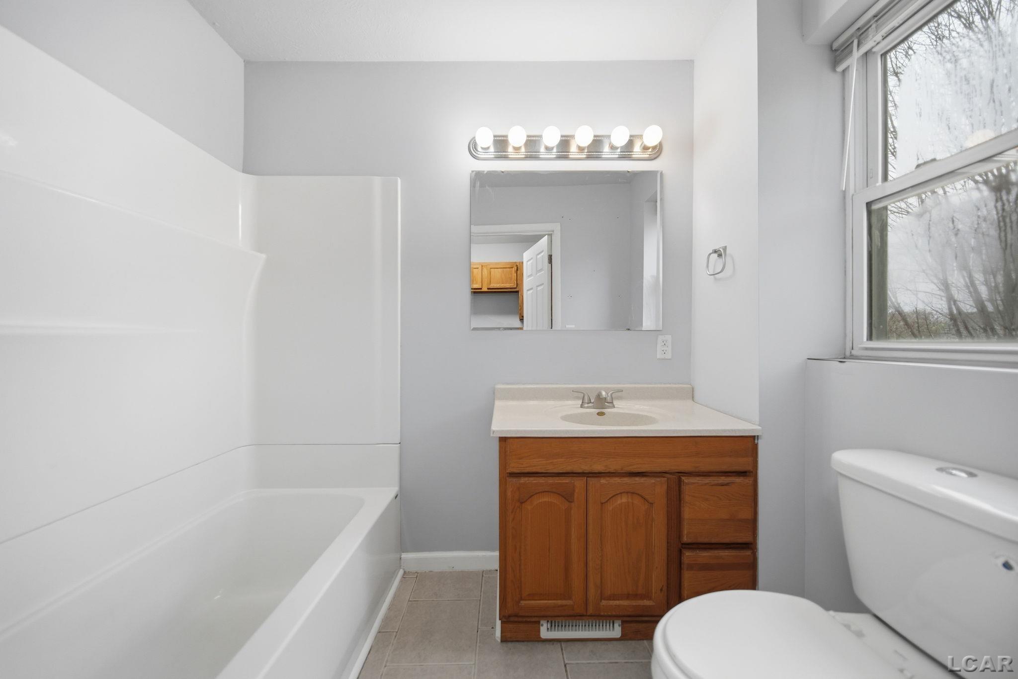 106 North Talbot Street Addison, MI 49220 - Photo 25 of 36