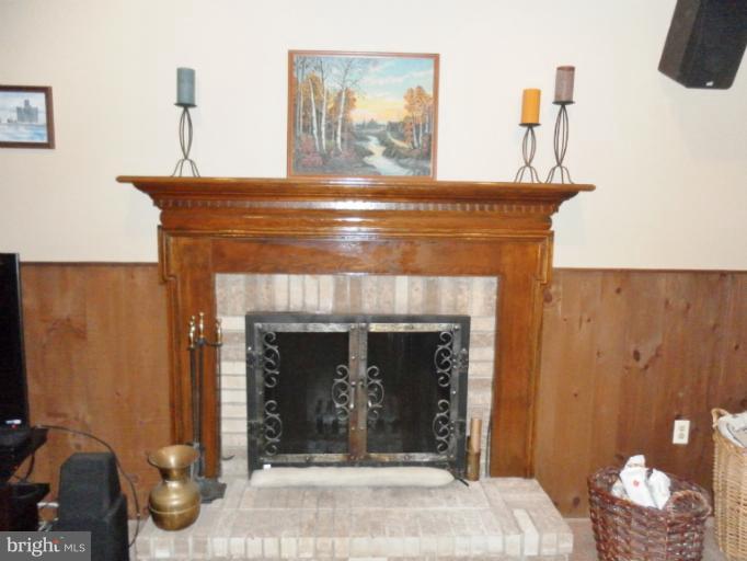 346 Cottswold Place Riva, MD 21140 - Photo 9 of 30 Family Room
