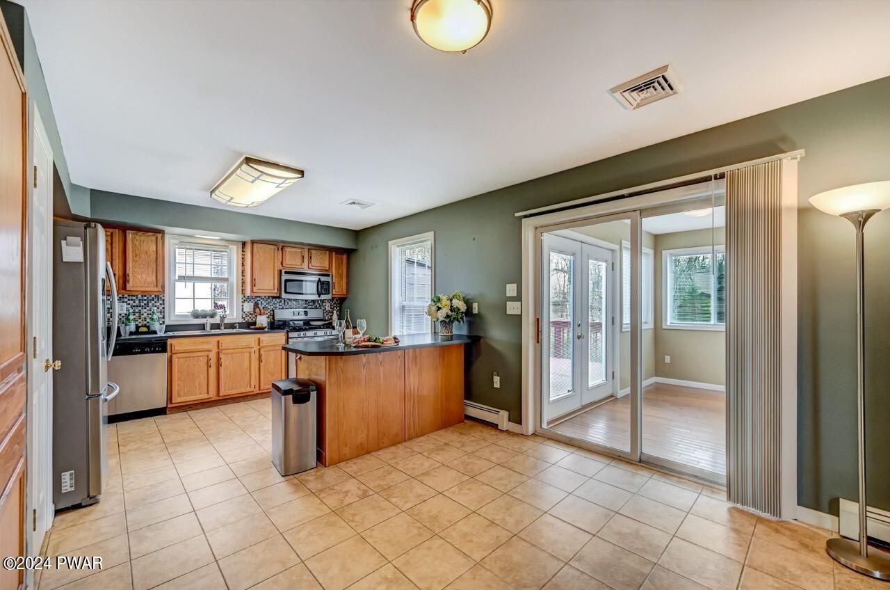 401 Maple Ridge Drive Hawley, PA 18428 - Photo 22 of 78