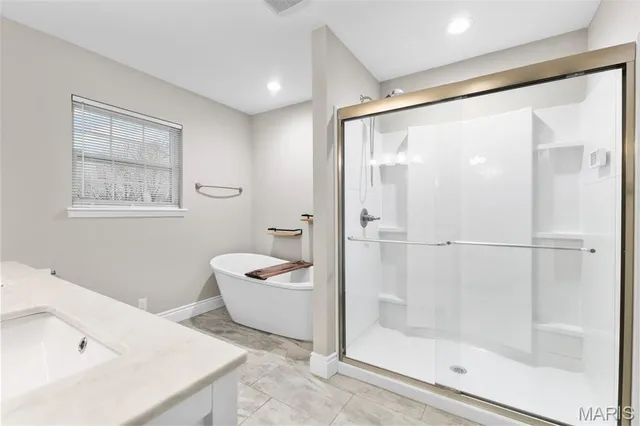 $399,900 | 208 Sugar Maple Circle, Farmington, MO 63640