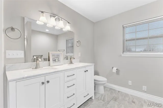 $399,900 | 208 Sugar Maple Circle, Farmington, MO 63640