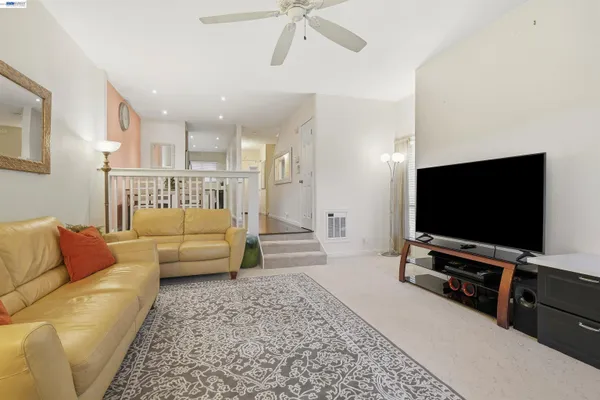 $539,999 | 8985 Alcosta Boulevard, Unit 162, San Ramon, CA 94583