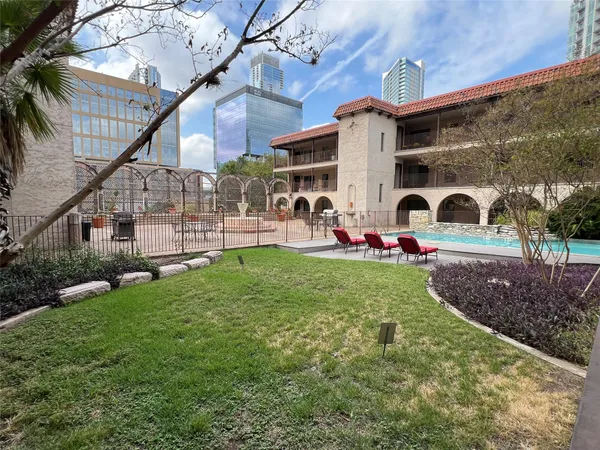 $1,995 | 505 West 7th Street, Unit 114, Austin, TX 78701