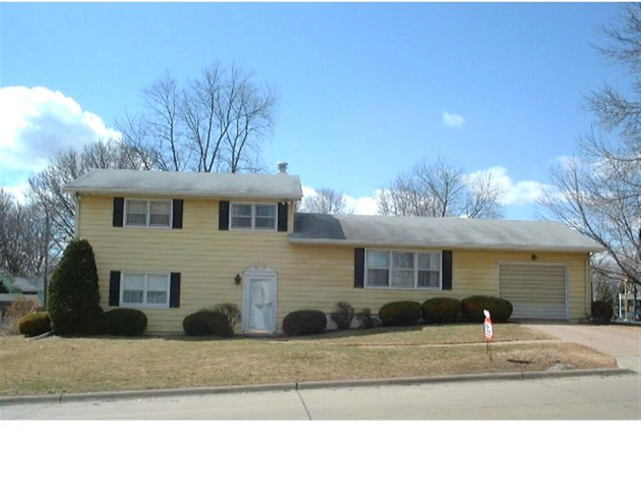 1931 Middle Road Bettendorf, IA 52722 - Photo 14 of 17 Gallery Image 14