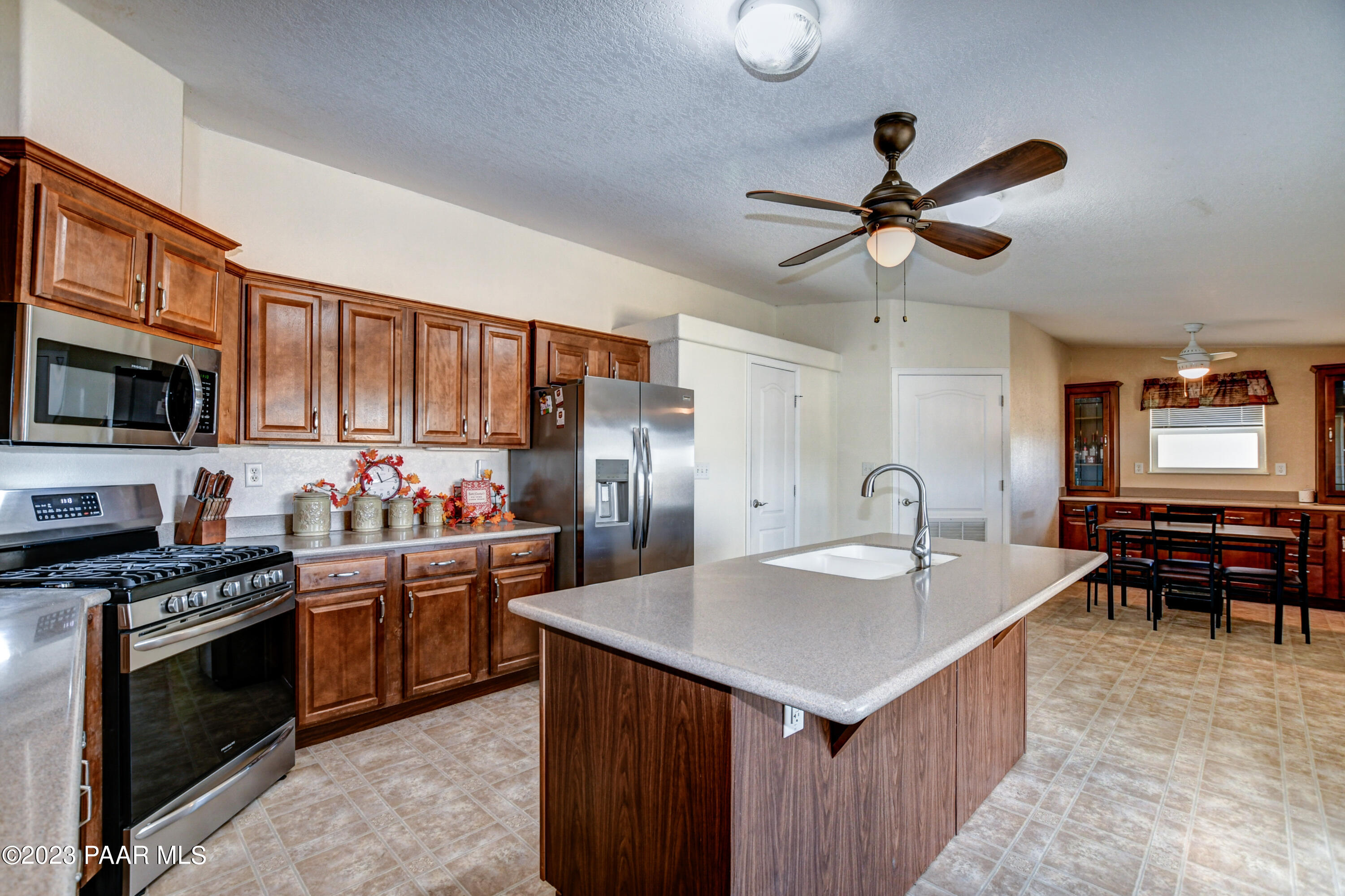 7970 West Hampton Road Kirkland, AZ 86332 - Photo 15 of 52 Kitchen 2