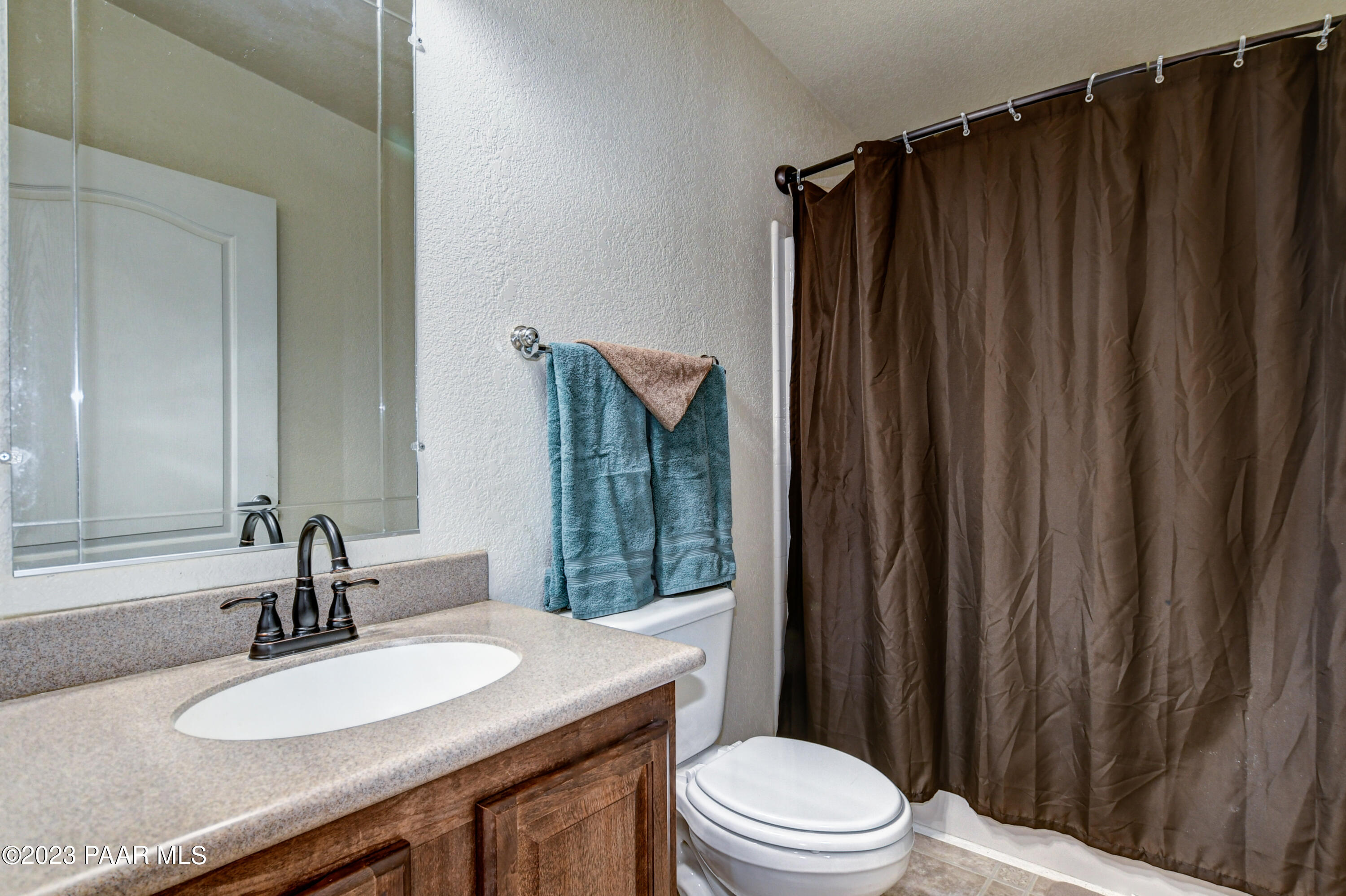 7970 West Hampton Road Kirkland, AZ 86332 - Photo 19 of 52 Guest Bathroom 1