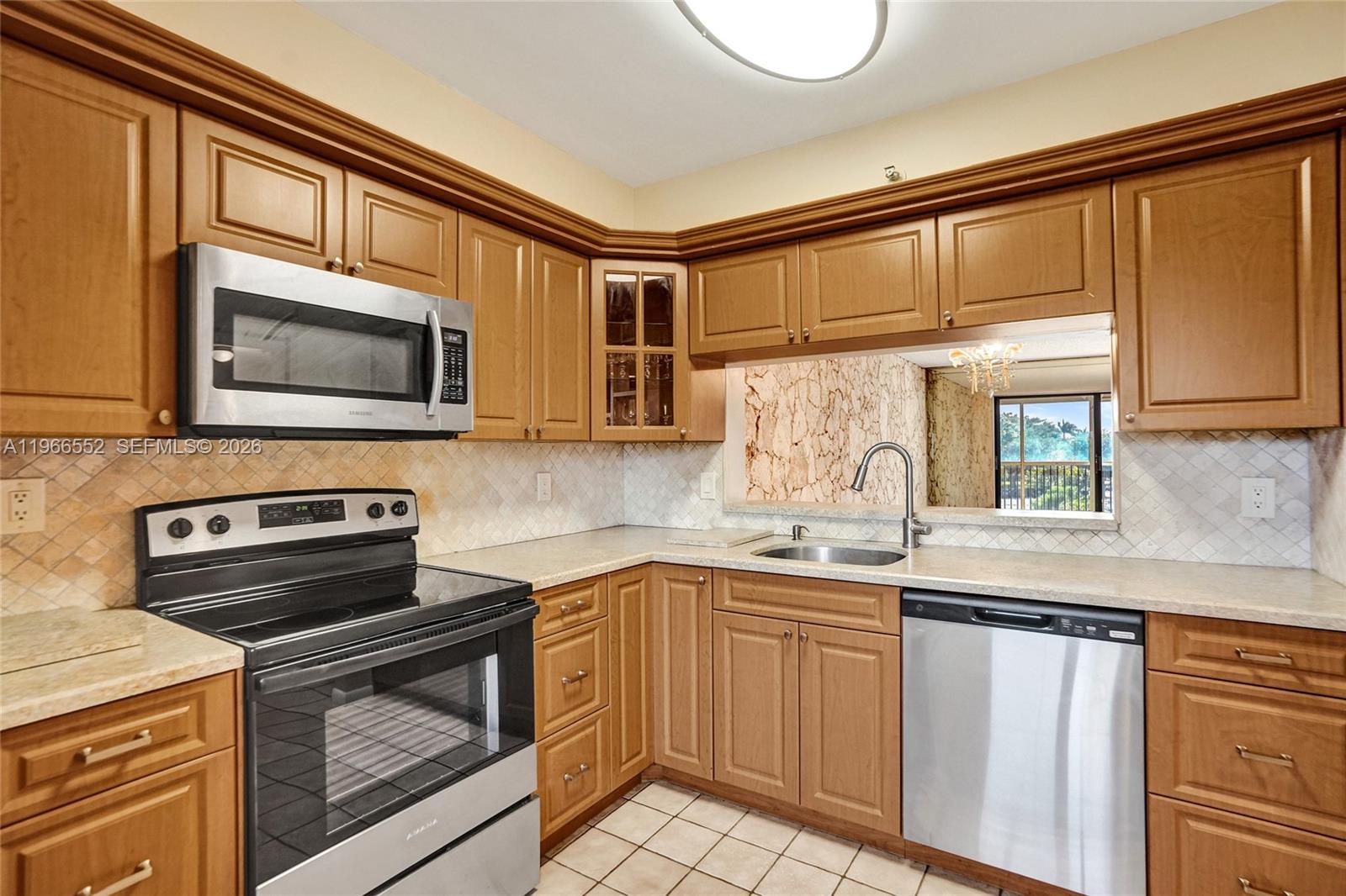 14475 Strathmore Lane, Unit 406 Delray Beach, FL 33446 - Photo 2 of 29