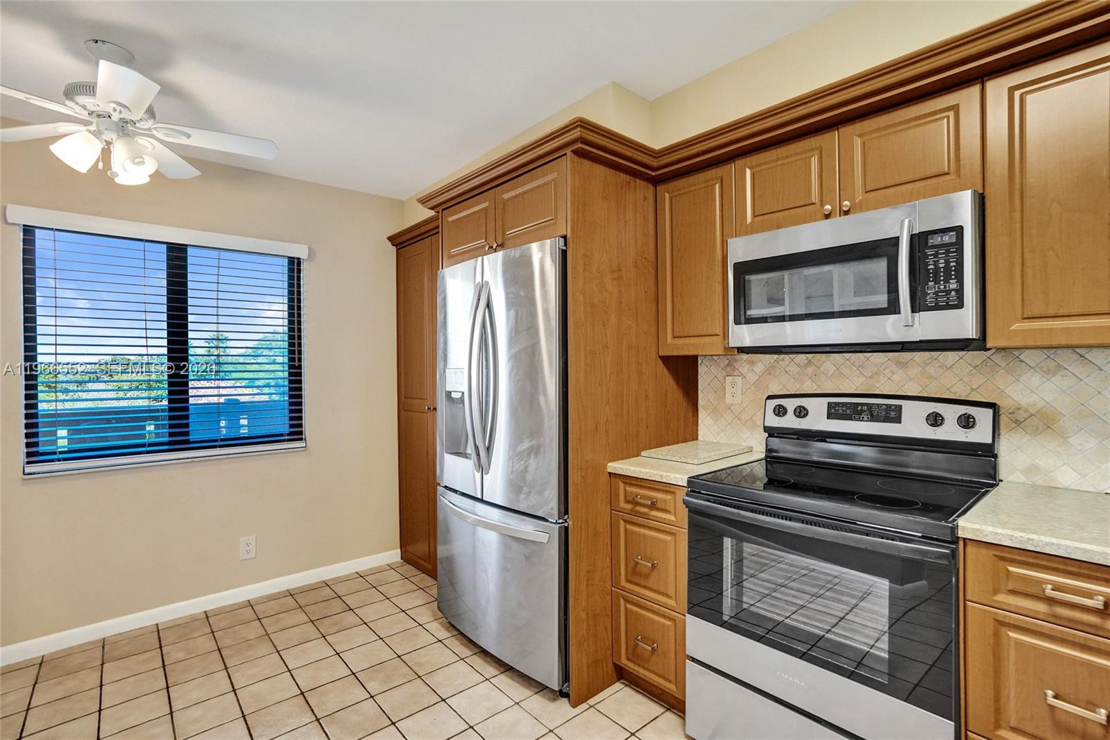 14475 Strathmore Lane, Unit 406 Delray Beach, FL 33446 - Photo 4 of 29