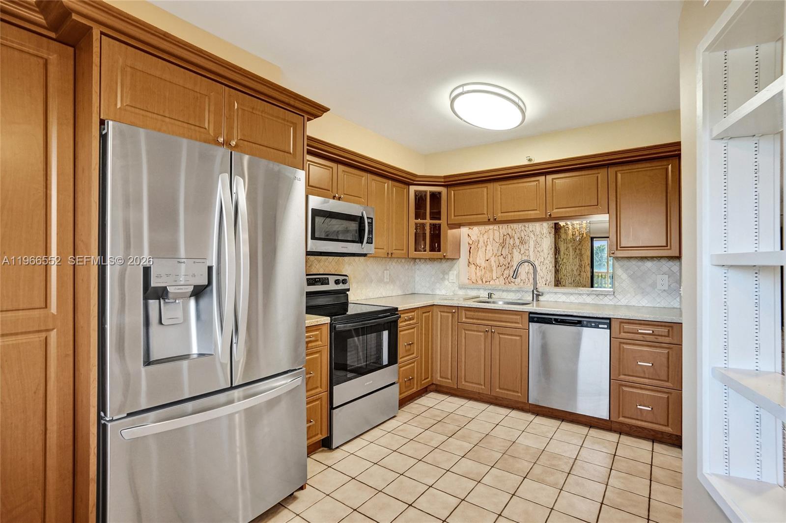 14475 Strathmore Lane, Unit 406 Delray Beach, FL 33446 - Photo 5 of 29