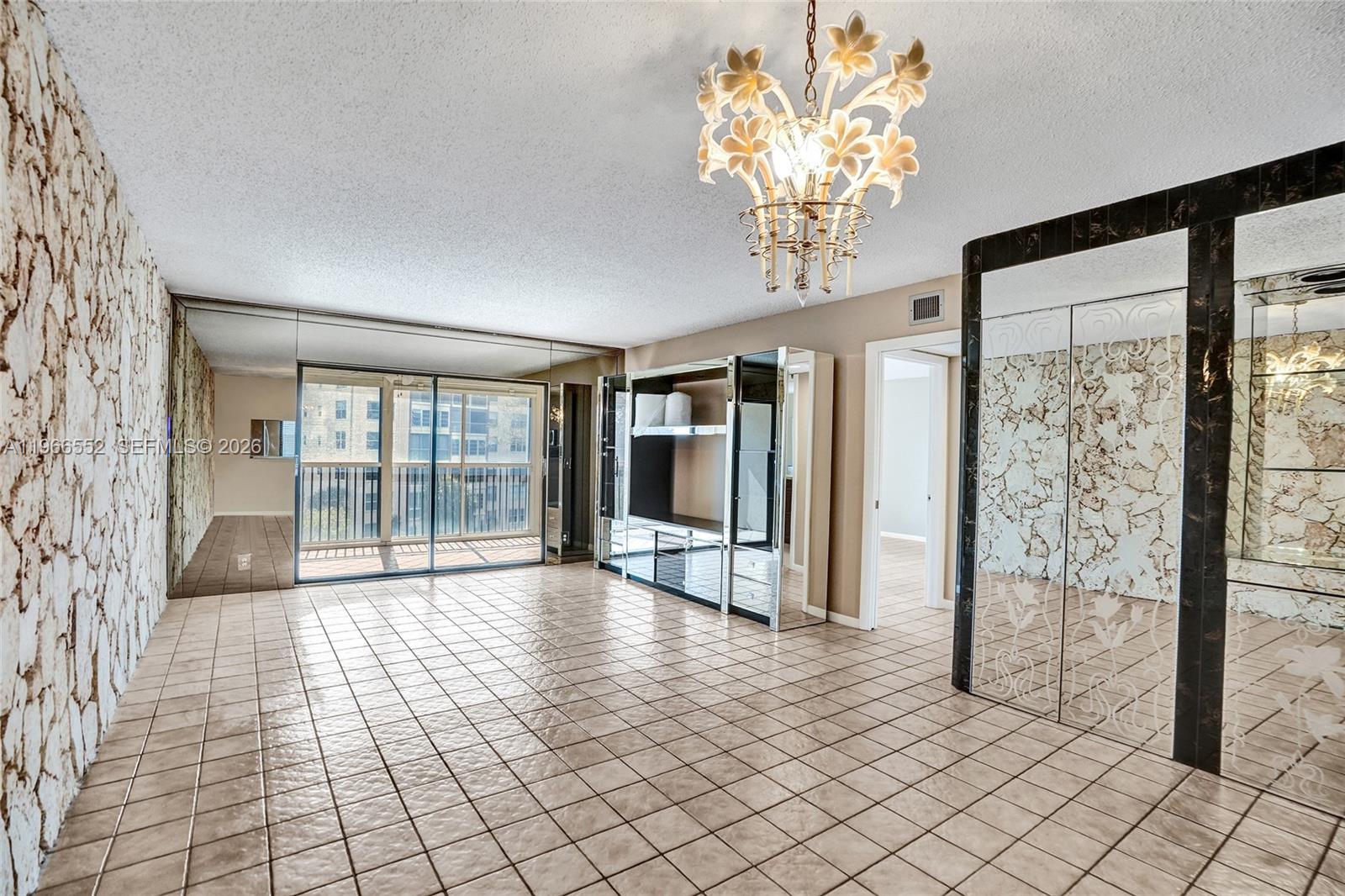 14475 Strathmore Lane, Unit 406 Delray Beach, FL 33446 - Photo 7 of 29