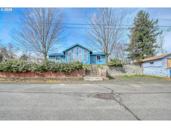 $397,000 | 102 South Washington Street, Weston, OR 97886