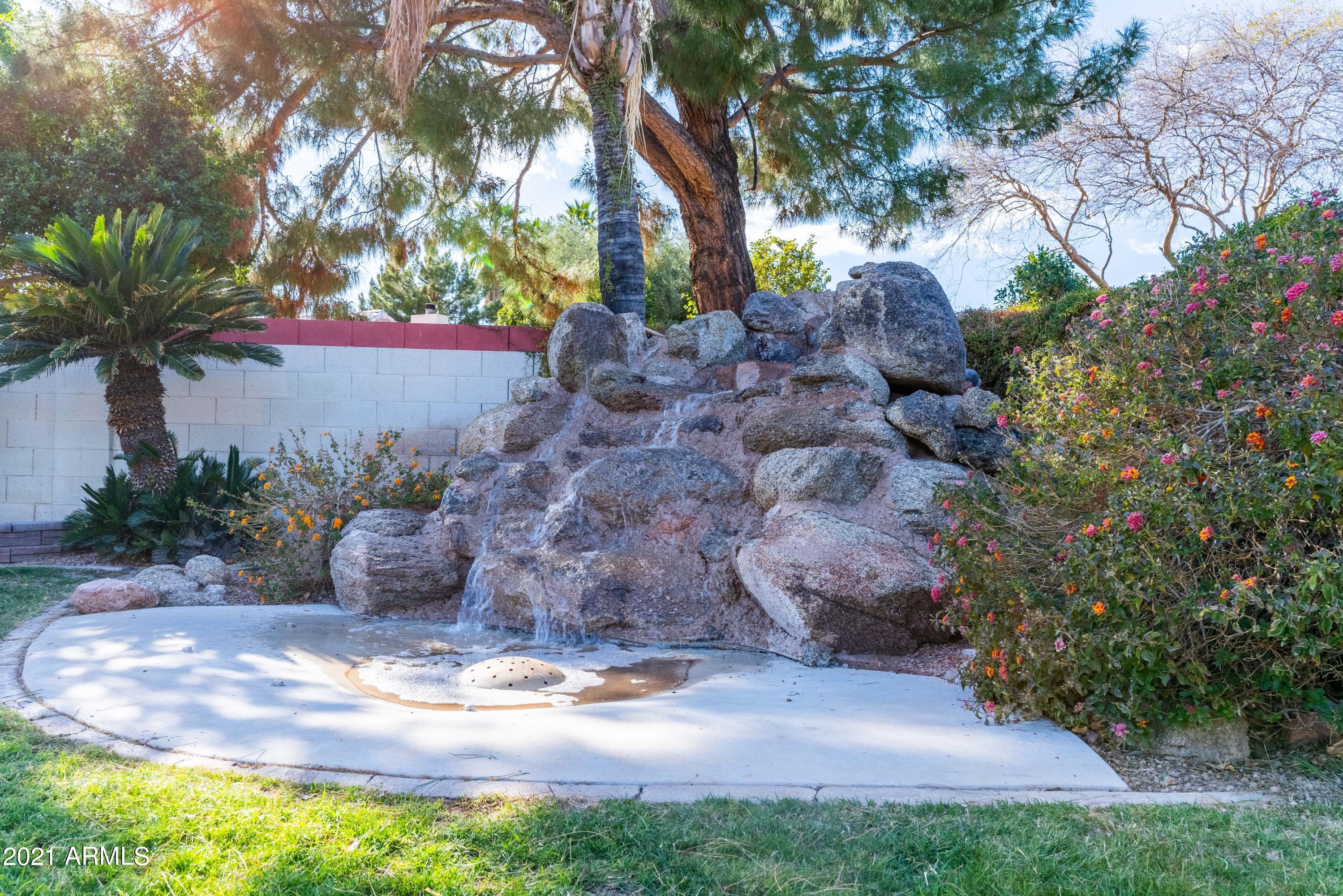 832 North Williams Circle Mesa, AZ 85203 - Photo 25 of 33 Water feature