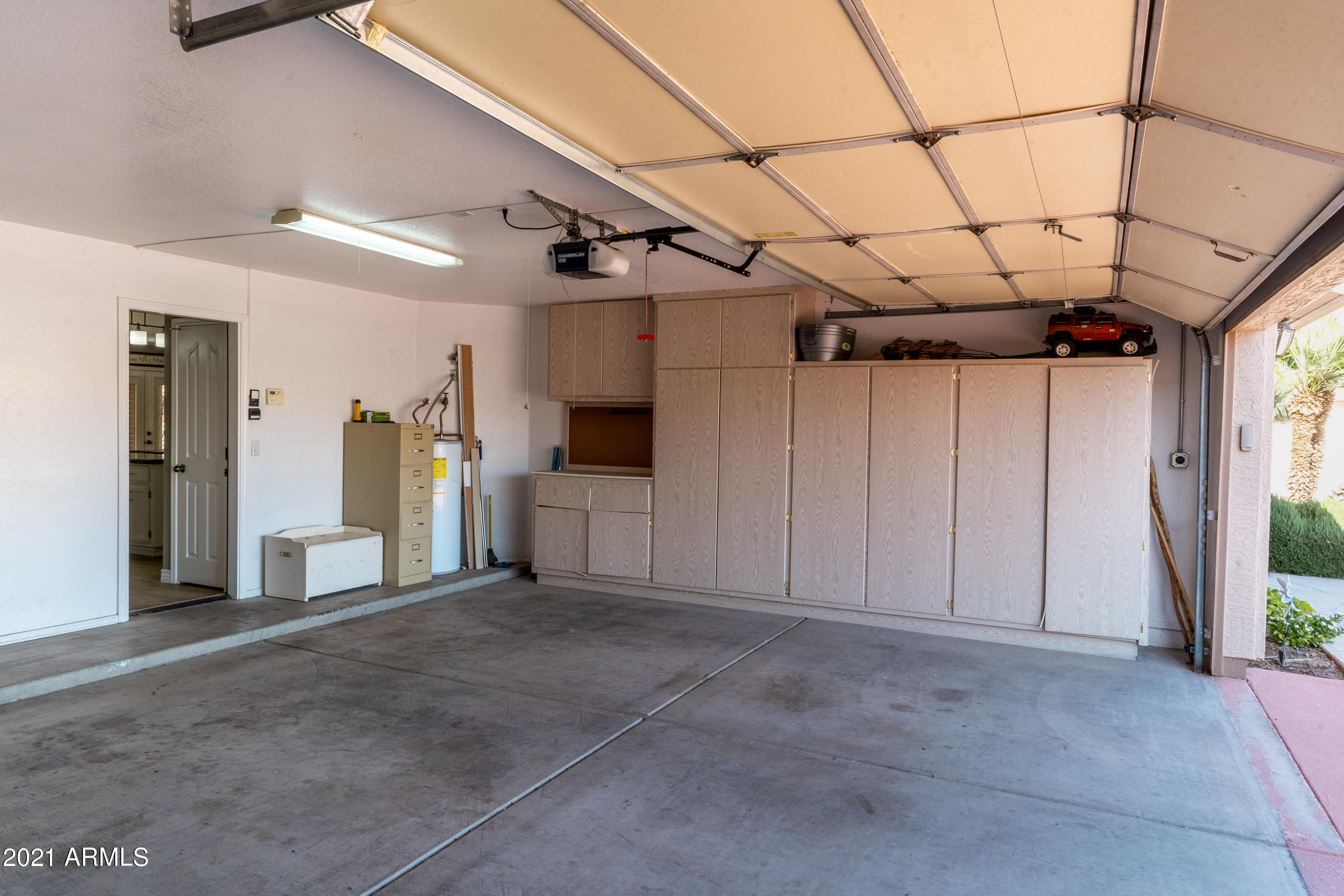 832 North Williams Circle Mesa, AZ 85203 - Photo 30 of 33 3 car garage 2
