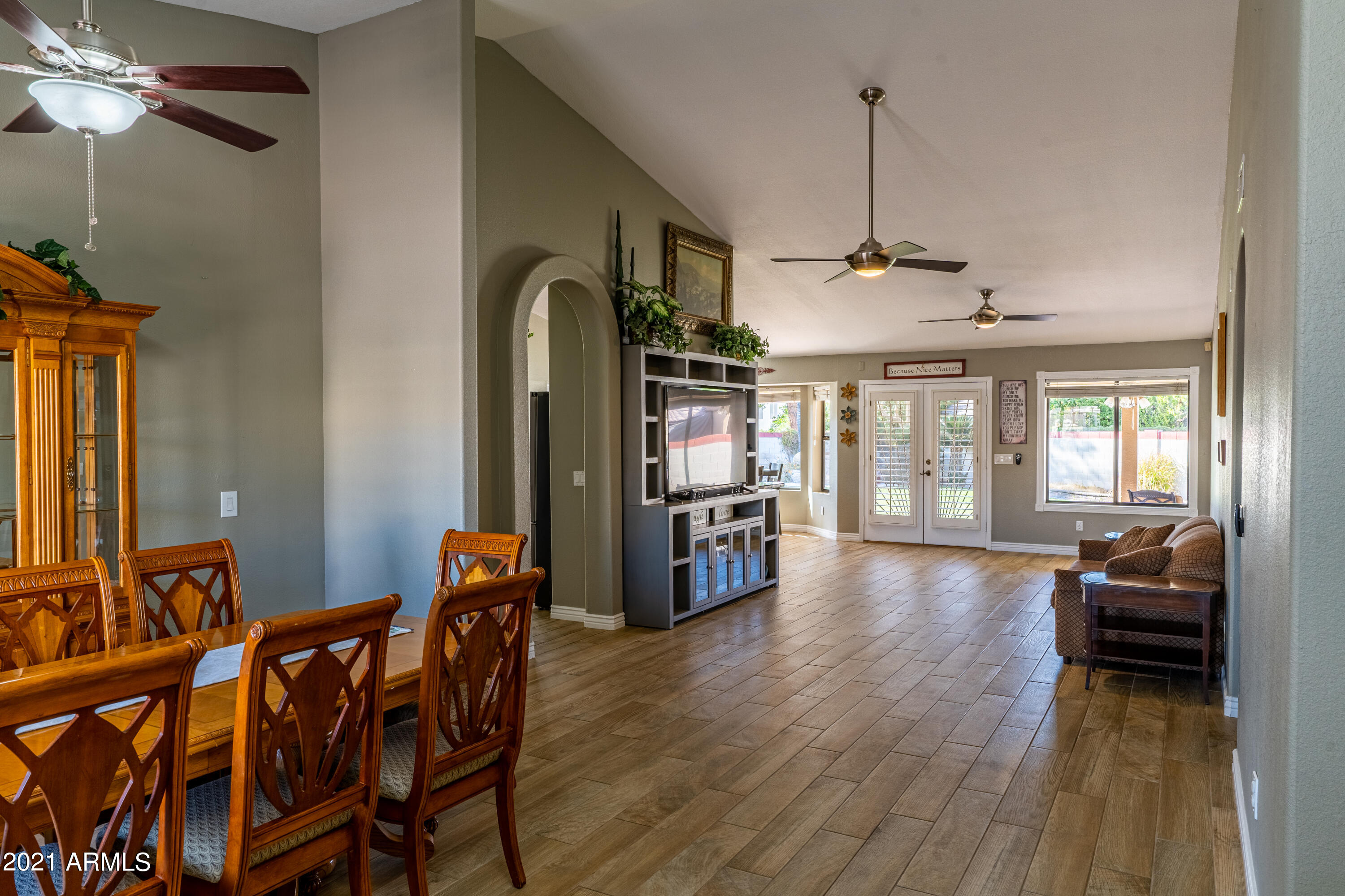 832 North Williams Circle Mesa, AZ 85203 - Photo 4 of 33 Front Room