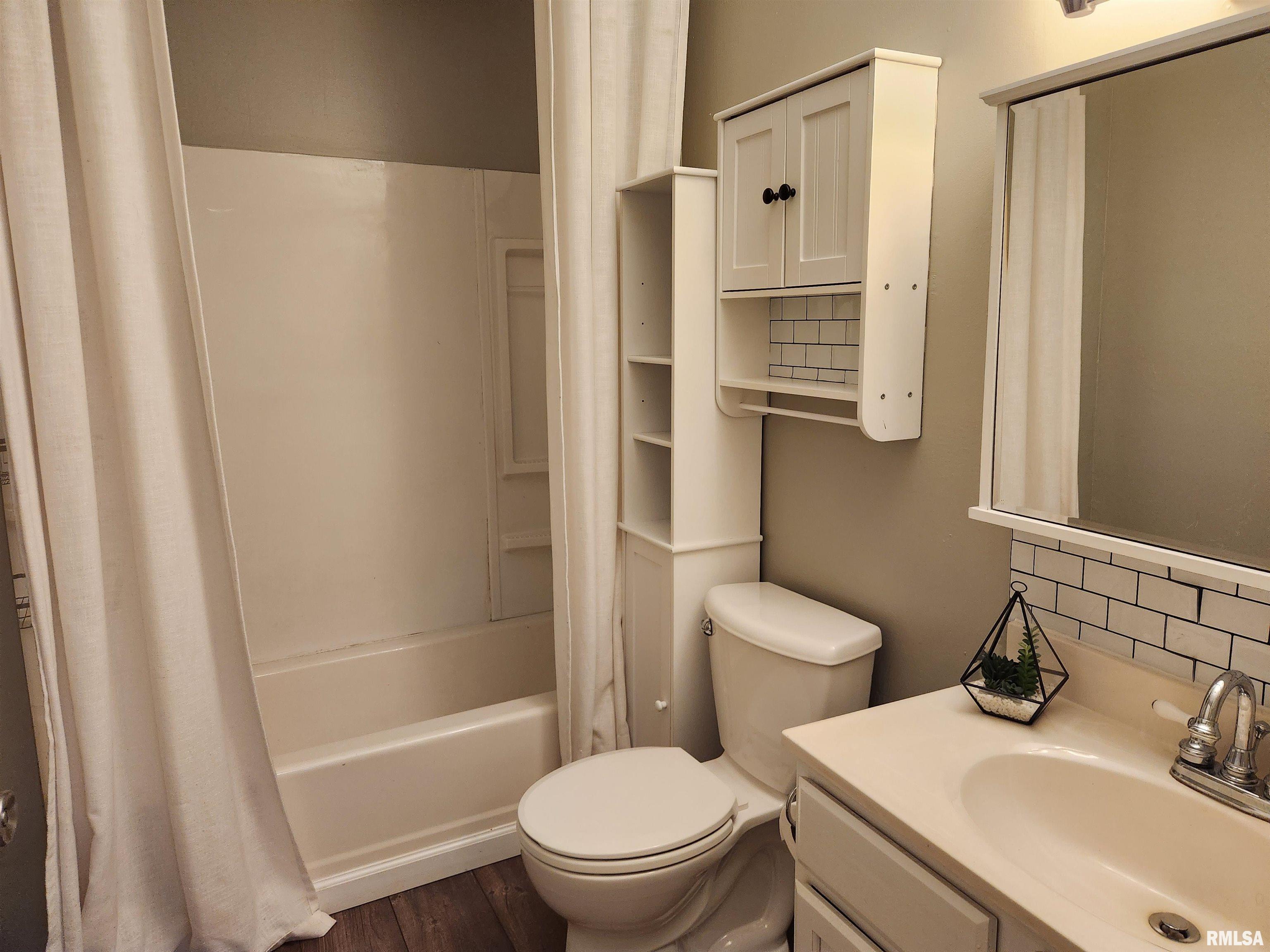 820 Airport Road Mount Vernon, IL 62864 - Photo 9 of 17