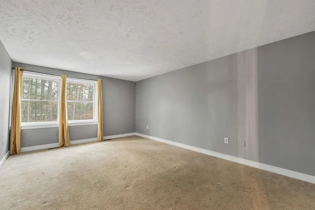 $429,900 | 4 Kingston Way, Unit A, Hudson, NH 03051