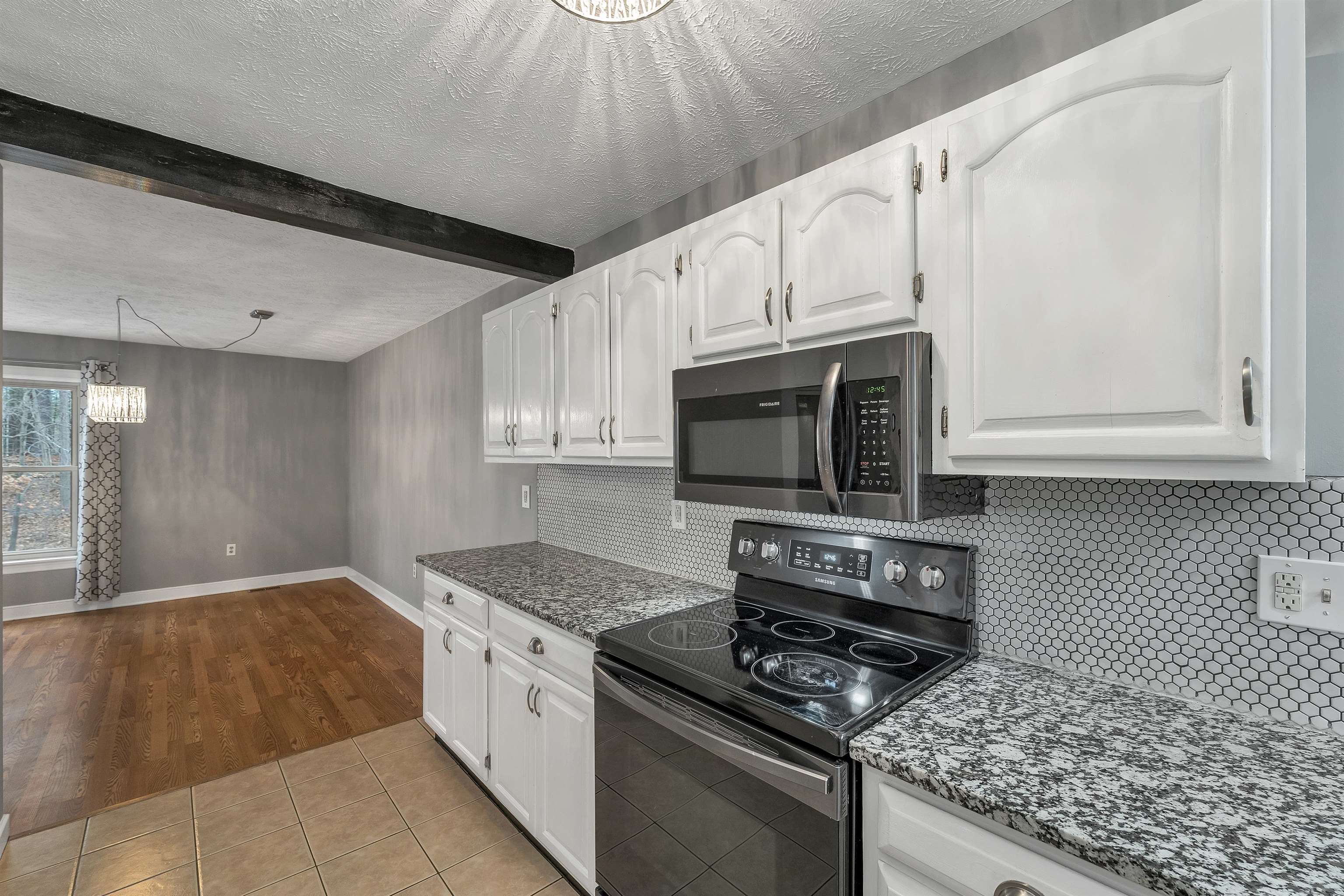 4 Kingston Way, Unit A Hudson, NH 03051 - Photo 5 of 27