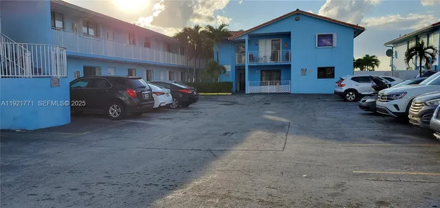 $1,900 | 5702 West 26th Avenue, Unit 5702, Hialeah, FL 33016