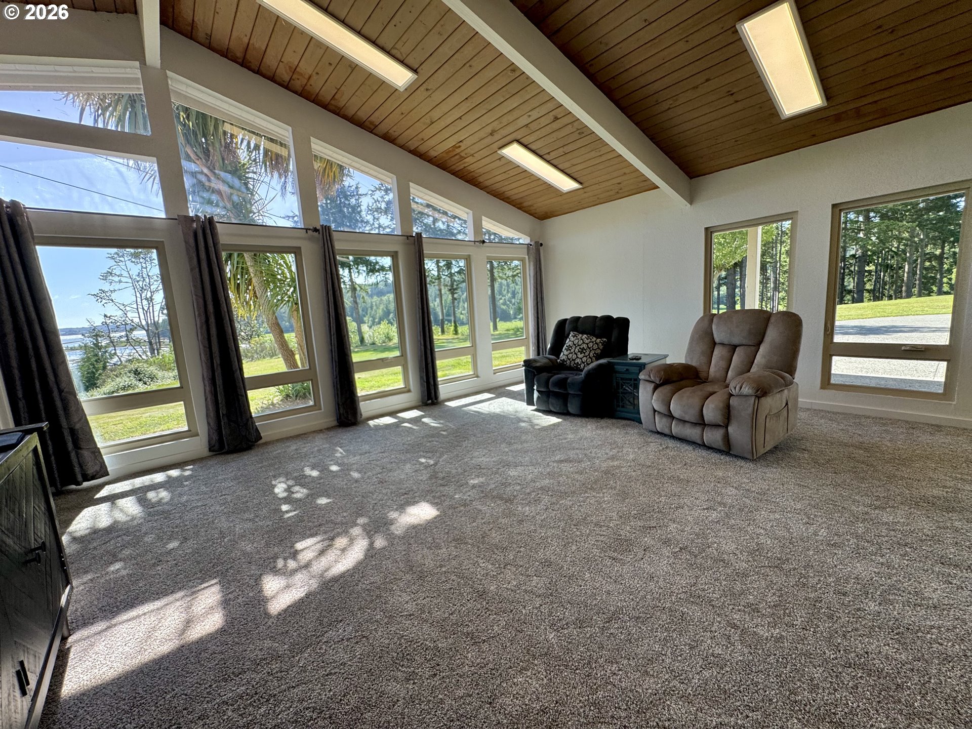 94475 Golf Course Lane North Bend, OR 97459 - Photo 10 of 47