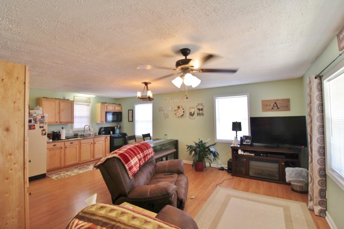1170 Peakland Road Decatur, TN 37322 - Photo 2 of 38 IMG_3297 (Medium)