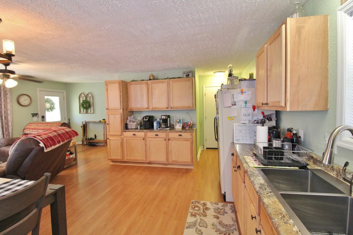 1170 Peakland Road Decatur, TN 37322 - Photo 11 of 38 IMG_3303 (Medium)