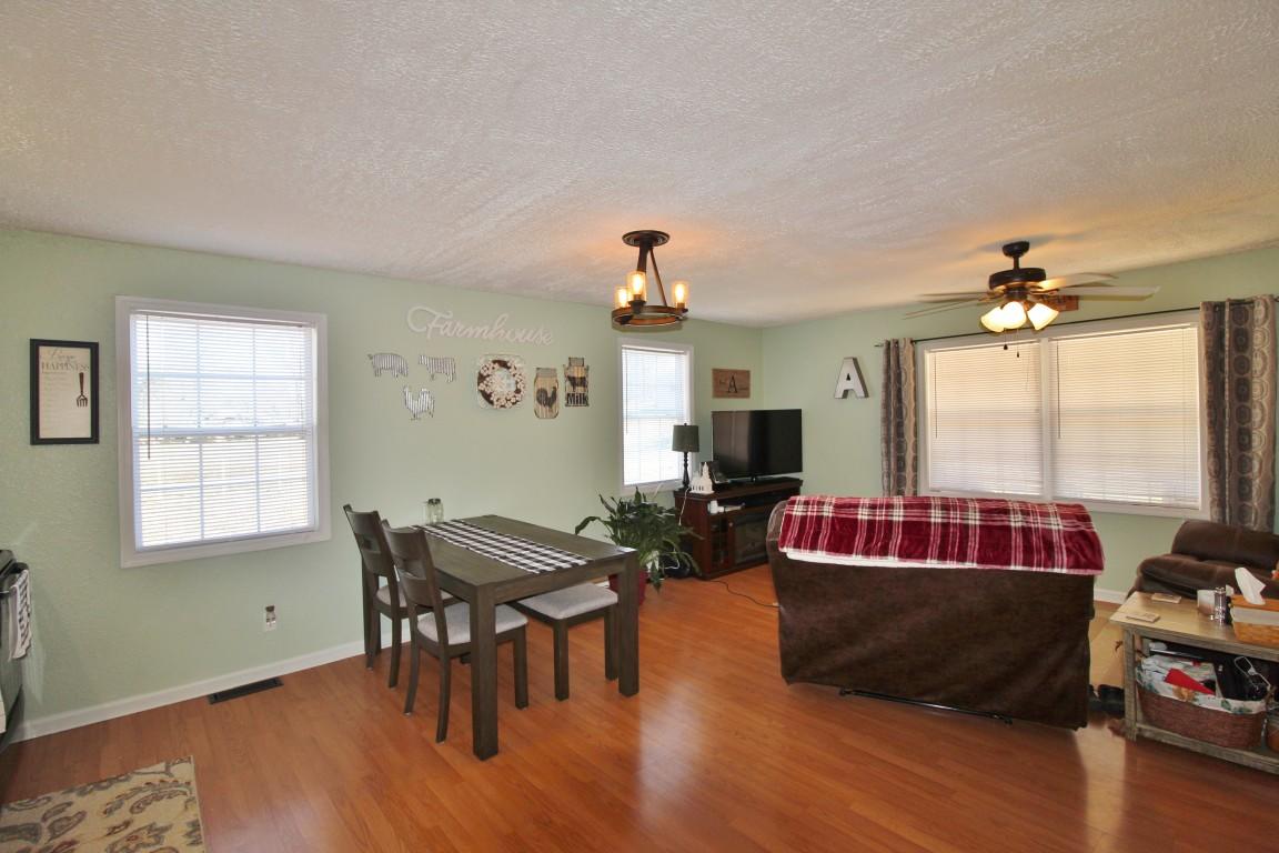 1170 Peakland Road Decatur, TN 37322 - Photo 5 of 38 IMG_3296 (Medium)