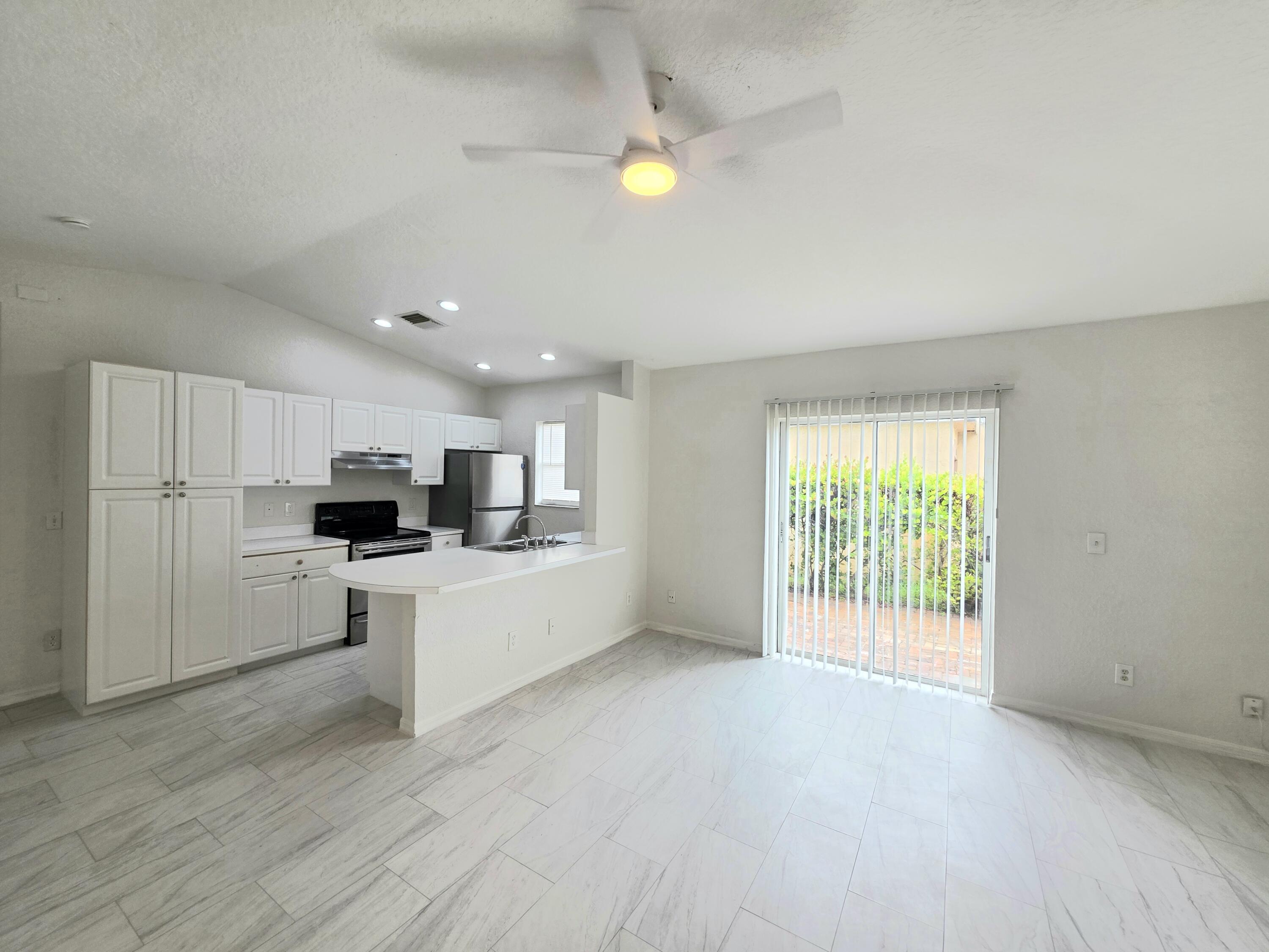 569 East Ridge Circle North Boynton Beach, FL 33435 - Photo 1 of 25 20260603_143332(1)
