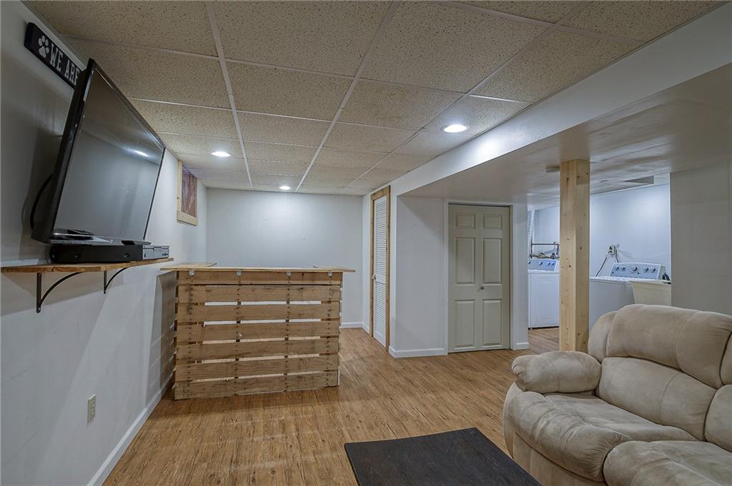 102 Oakglen Road Pittsburgh, PA 15237 - Photo 16 of 24 Gallery Image 16