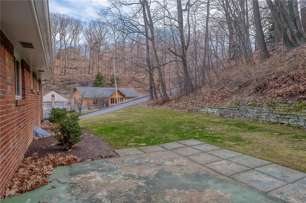 102 Oakglen Road Pittsburgh, PA 15237 - Photo 18 of 24 Gallery Image 18