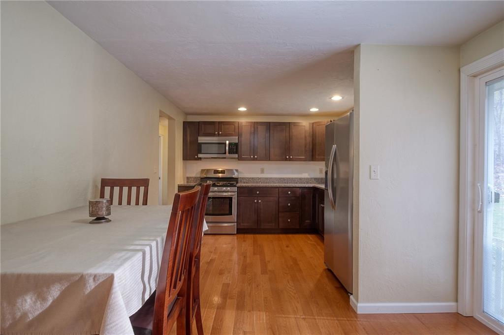 102 Oakglen Road Pittsburgh, PA 15237 - Photo 4 of 24 Gallery Image 4