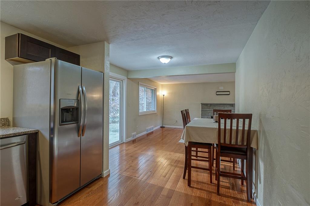 102 Oakglen Road Pittsburgh, PA 15237 - Photo 7 of 24 Gallery Image 7