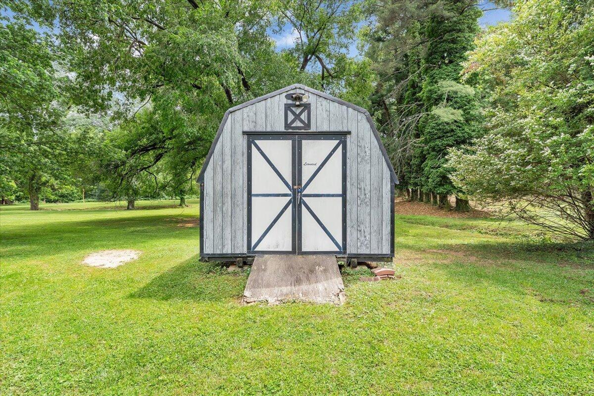 1028 Tremont Road Salem, VA 24153 - Photo 30 of 33 33-MIB04534