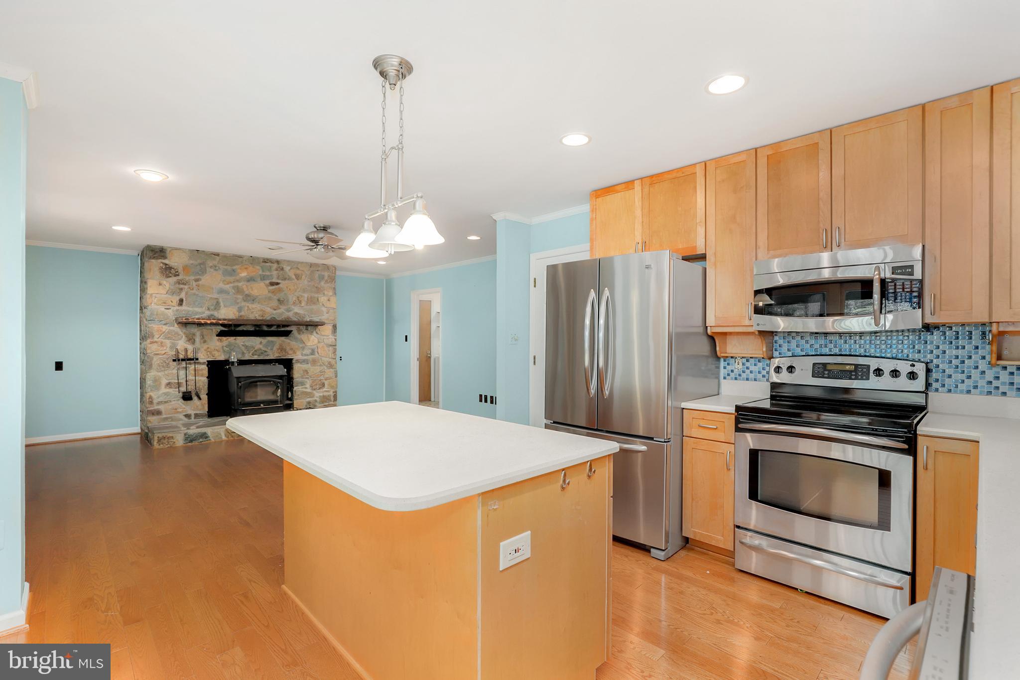 3716 Russell Road Woodbridge, VA 22192 - Photo 14 of 53 Gallery Image 14