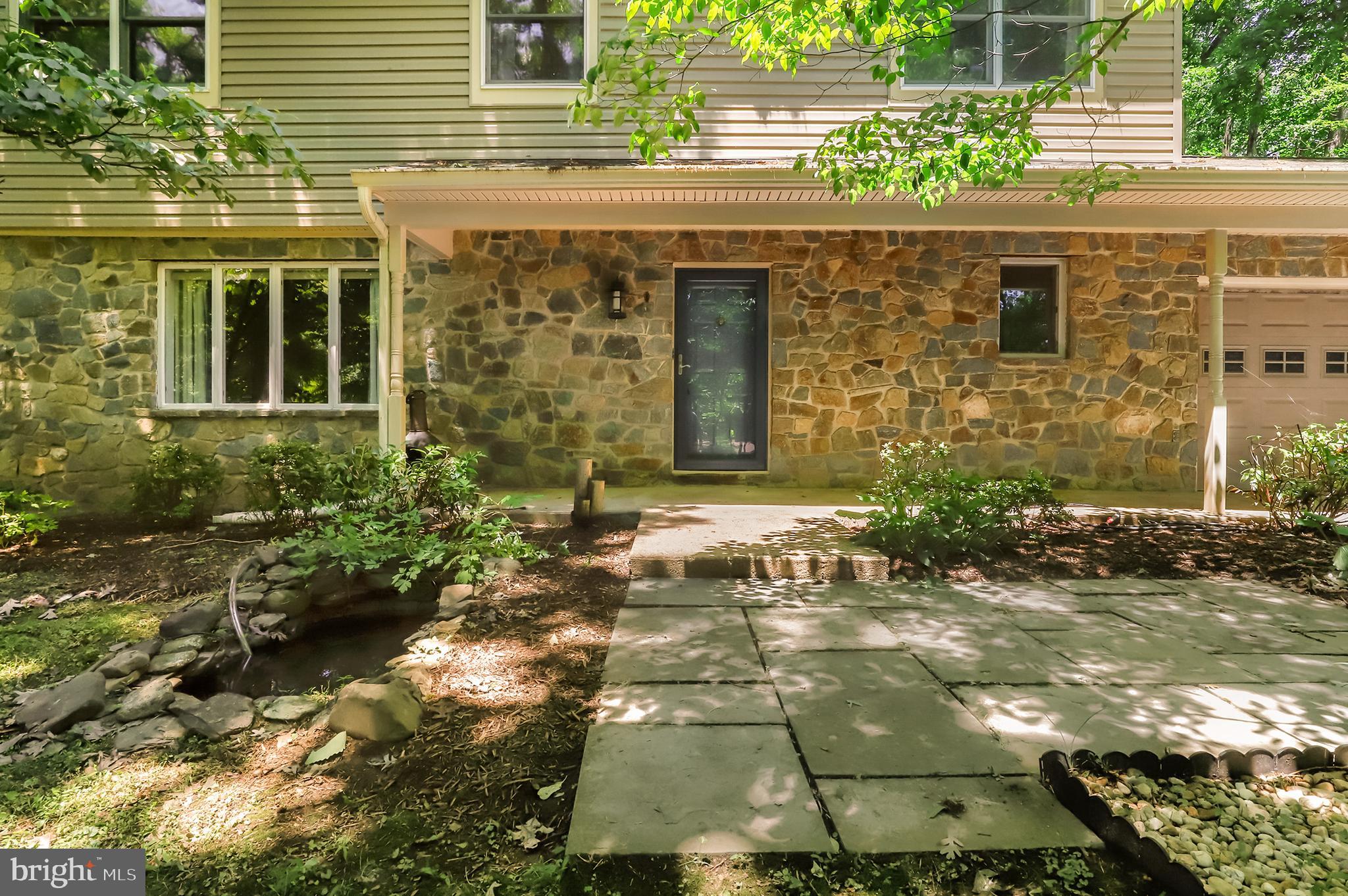 3716 Russell Road Woodbridge, VA 22192 - Photo 3 of 53 Gallery Image 3
