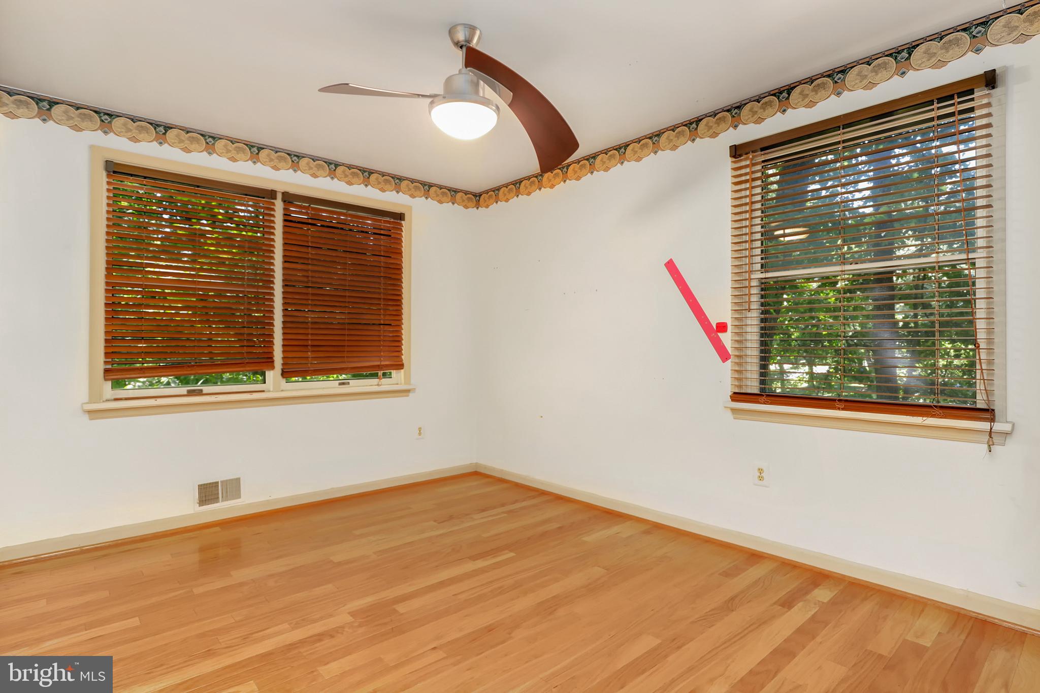3716 Russell Road Woodbridge, VA 22192 - Photo 38 of 53 Gallery Image 38