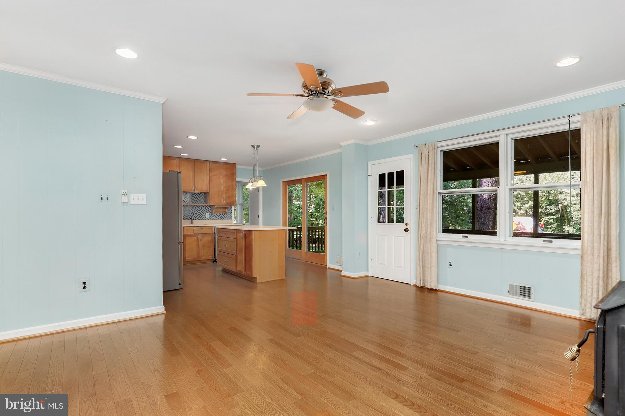 3716 Russell Road Woodbridge, VA 22192 - Photo 10 of 53 Gallery Image 10